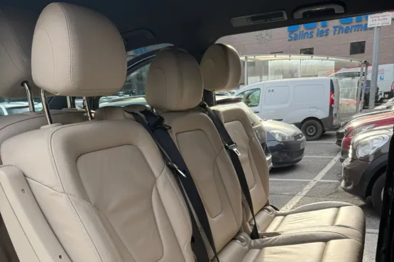 reservation chauffeur vtc van mercedes a nice